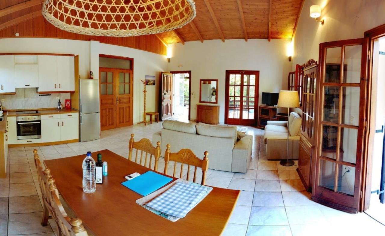Bungalow Gialova Exterior foto